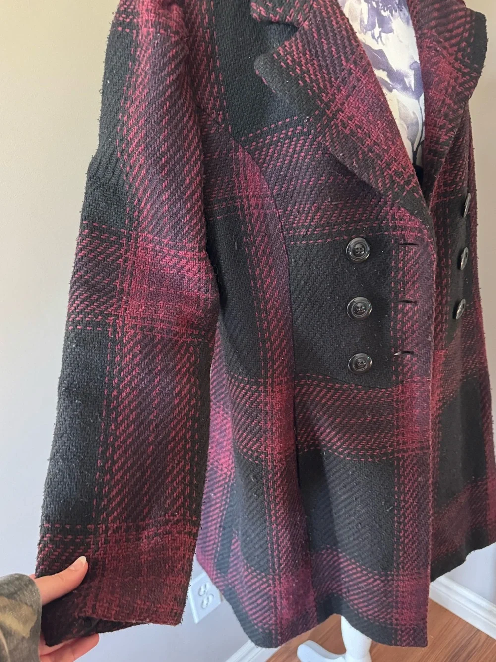 Y2K Suzy Shier Black and Burgundy Plaid Double-Breasted Pea Coat - Picture 6 of 9